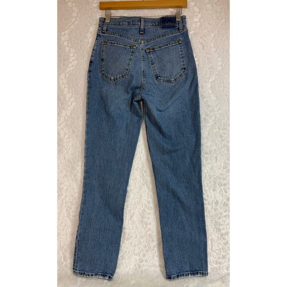 Abercrombie & Fitch 90’s Straight Ultra High Rise Jeans Medium Blue Size 26 / 2R - Picture 7 of 13